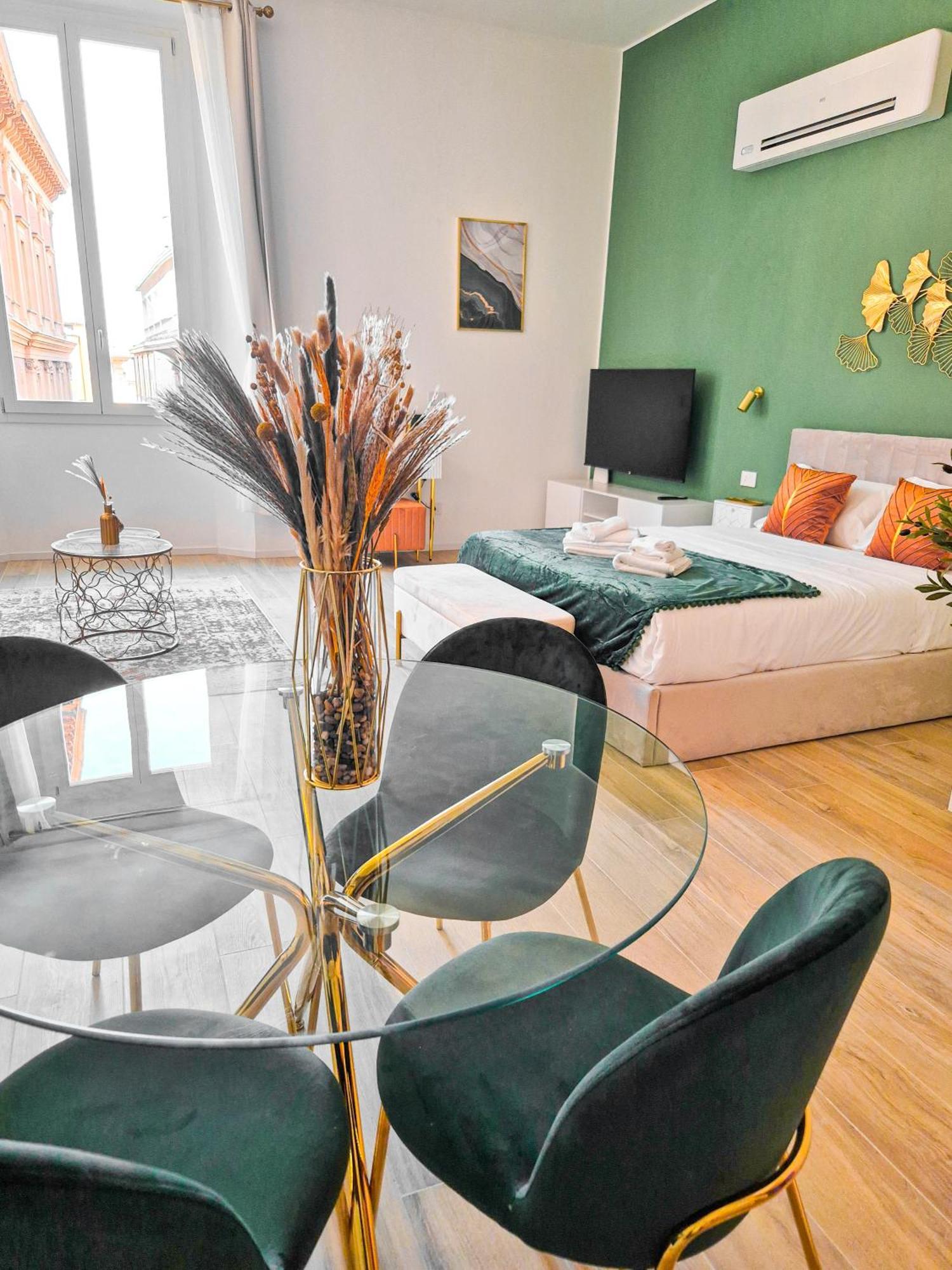 Aviana Suite Bologna Buitenkant foto